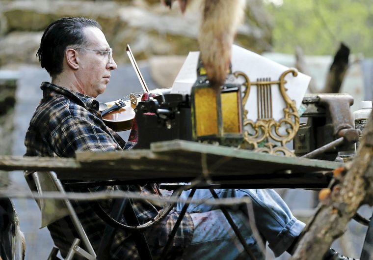 Marilyn Manson on the set of 'Let Me Make You a Martyr'